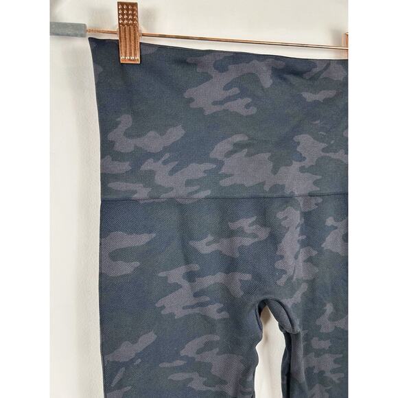SPANX Look at Me Now Seamless Leggings Heather Camo Size M Women’s Athletic Yoga - Picture 2 of 7